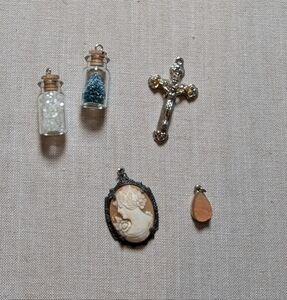 Vintage Jewelry Set with Cross and Cameo